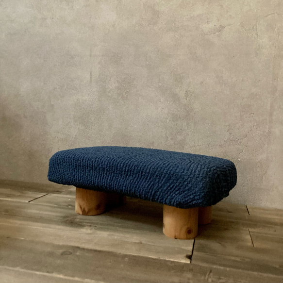 クッション座椅子　イラスト刺繍入りタグ　座浦　洗濯可　ロータイプ　キッズチェア　猫ベンチ　北欧　木製 オットマン　ブルー 3枚目の画像