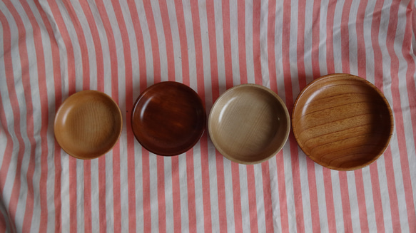 良岳の4種類の材の豆皿 2枚目の画像