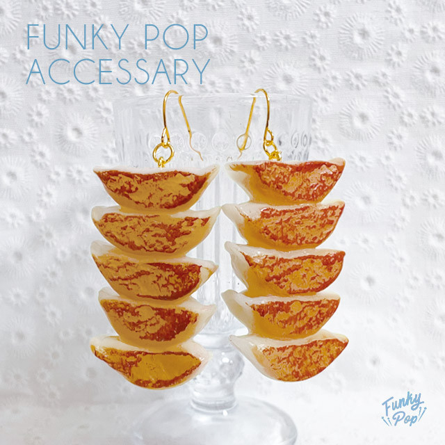 ホットドッグピアス　ミニチュア　可愛い