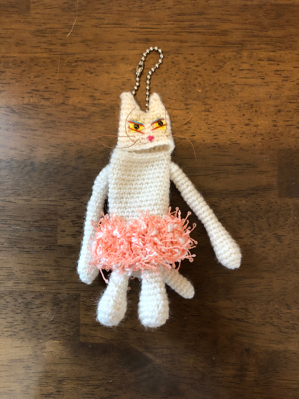 sabottenさんのリップクリームケースネコ(編み猫/白・スカートB