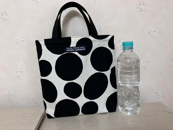 ほど良いサイズ感のトート バッグ　カバン★ハンドメイド　エコバッグ　ランチバッグ　手提げ★袋　サブバッグ 6枚目の画像