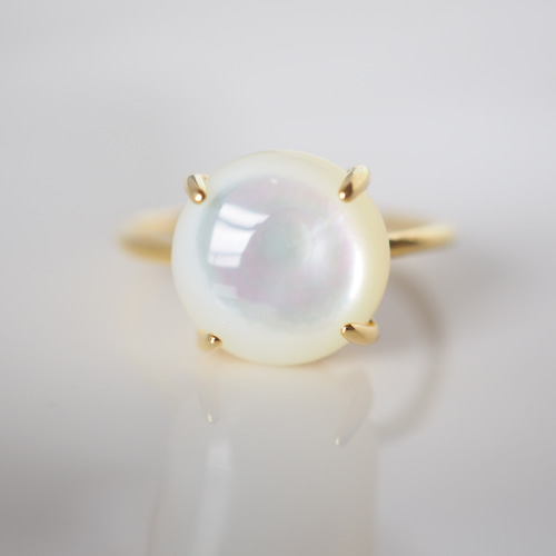 まんまる マザーオブパールのシンプルリング 大粒白蝶貝の上品な輝きの