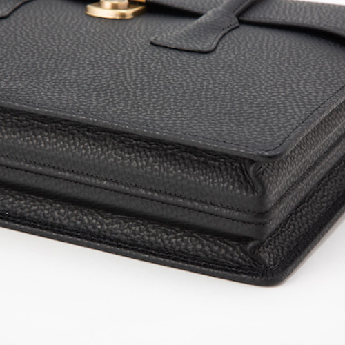 銀座タニザワ レザー バッグ 革鞄 ブル ・二本手フラップタイプ