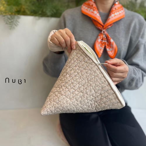 さんかくのヌビクラッチバッグ ヌビバッグ テトラバッグ さん