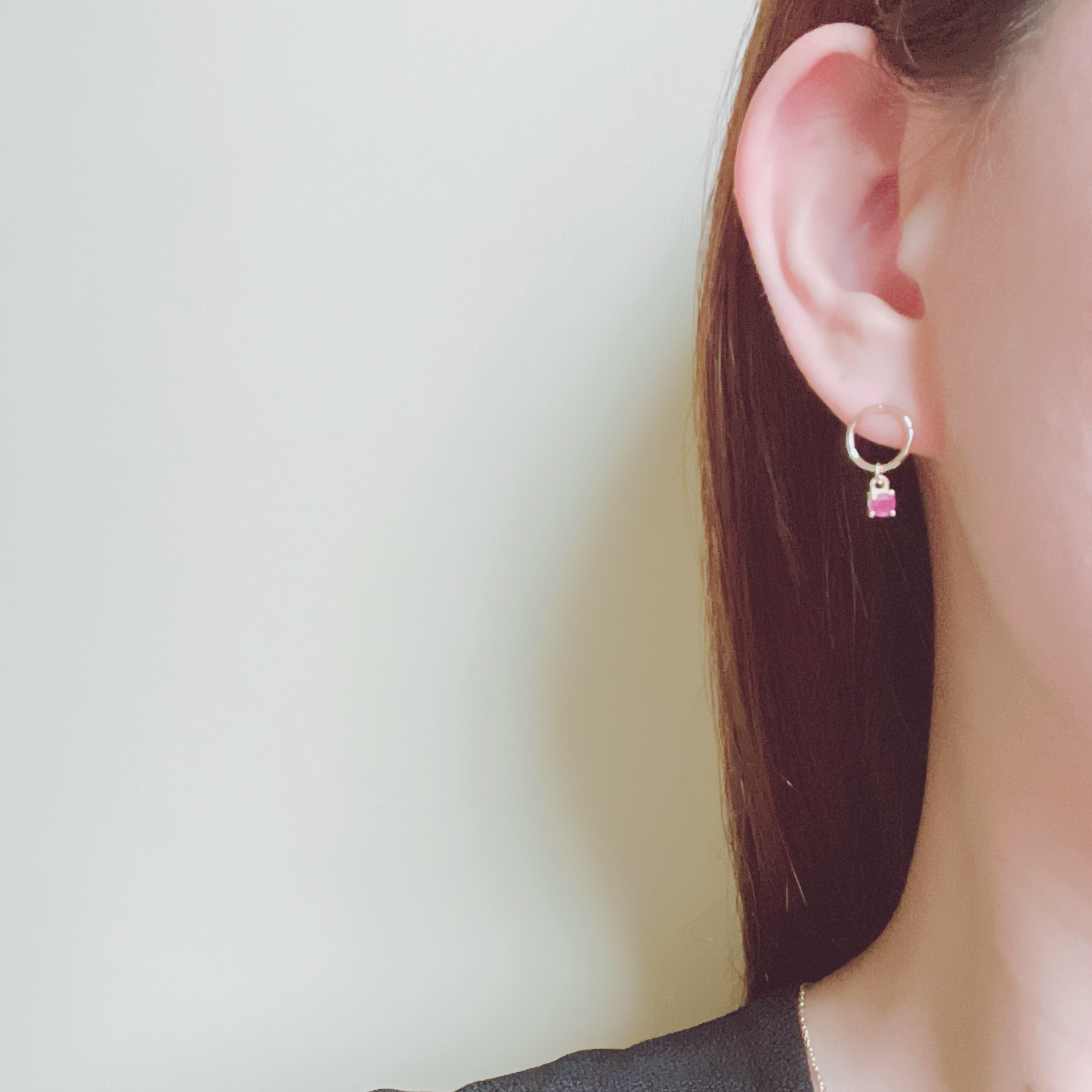 《7月誕生石》大人ピンクレッドカラールビーのリングピアス14kgf 一粒ピアス/イヤリング変更可　誕生日　アレルギー対応