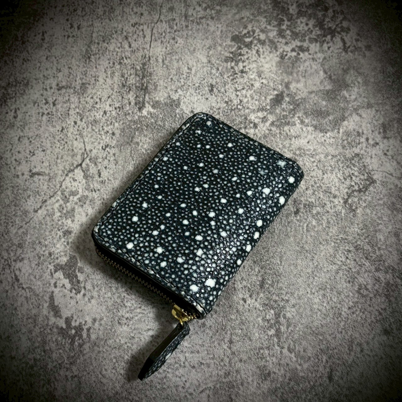 スタースティングレイ ミニ財布 ガルーシャ コインケース 小銭入れ 小さい財布 イバラエイ 梅花皮 ブラック 黒