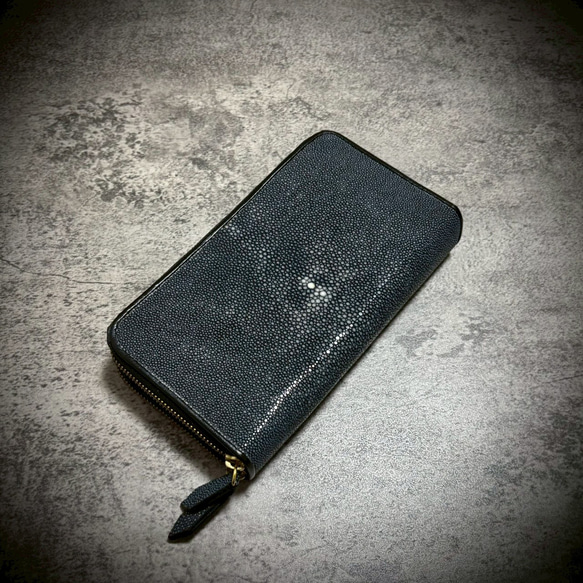 圧倒的な収納力 スティングレイ ダブルファスナー 長財布 ガルーシャ