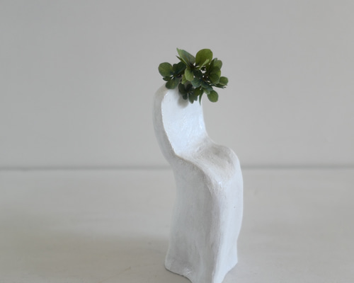 藤の木の枝の椅子　花瓶、陶器など飾り台　手作り 藤の木の枝の椅子 花瓶、陶器など飾り台 手作り