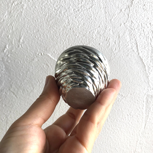 まろやかぐいのみ 松ぼっくり・杉ぼっくり 純錫製 おちょこ・ぐい呑み