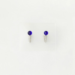 琉球ガラスのイヤリング 【青】 2枚目の画像