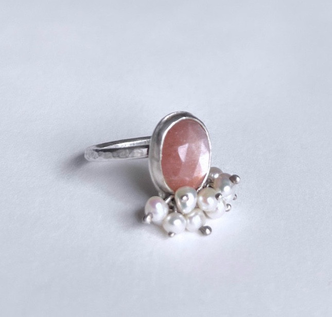 【再販 オーダーメイド可】ピーチムーンストーンとパールチュチュのリング