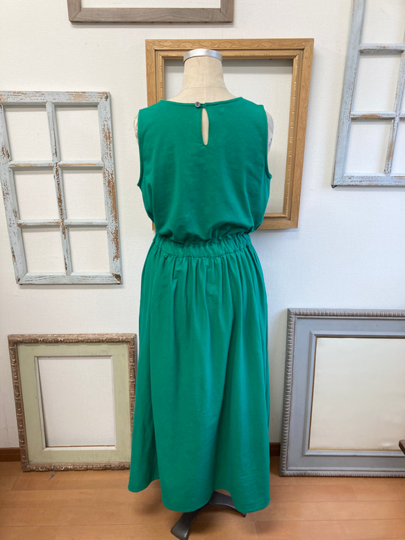 促銷價★成人連衣裙❤️棉質裁剪無袖超長連衣裙綠色（尺碼L） 第8張的照片