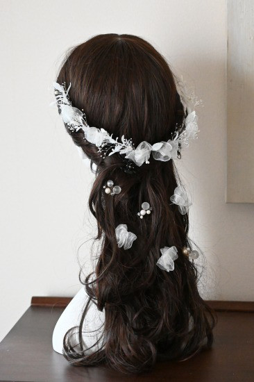 ホワイトフラワーカチューシャ　パーツセット　成人式カチューシャ　和装髪飾り