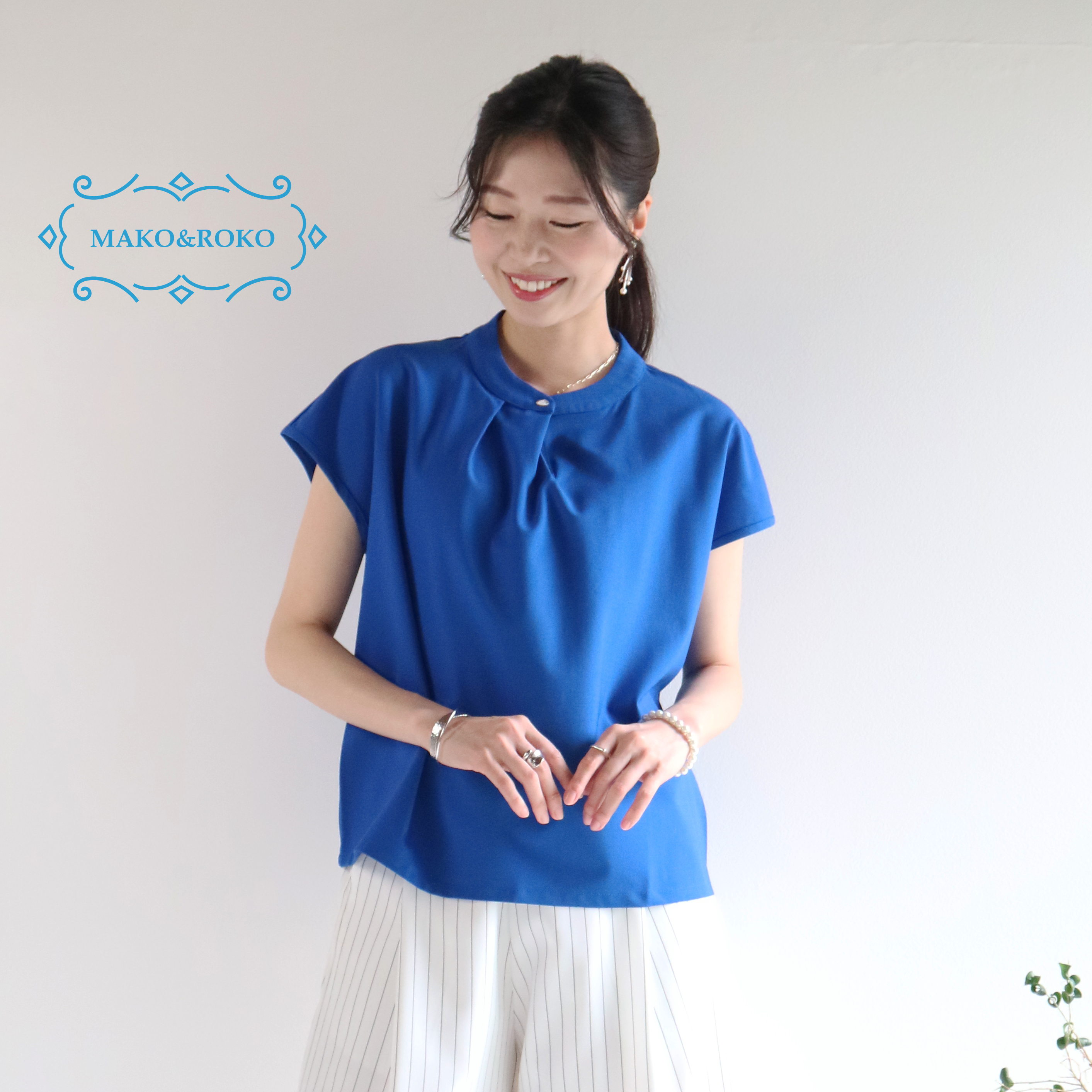 涼し気【ロイヤルブルー】ストレッチ素材華奢見えバンドカラーフレンチスリーブTブラウス♥