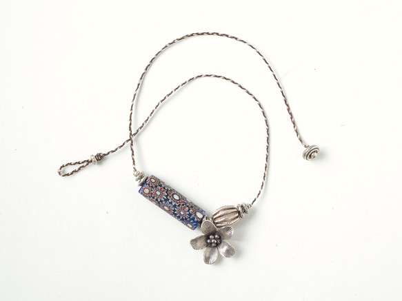 -Antique millefiori・Flower charm- necklace 3枚目の画像