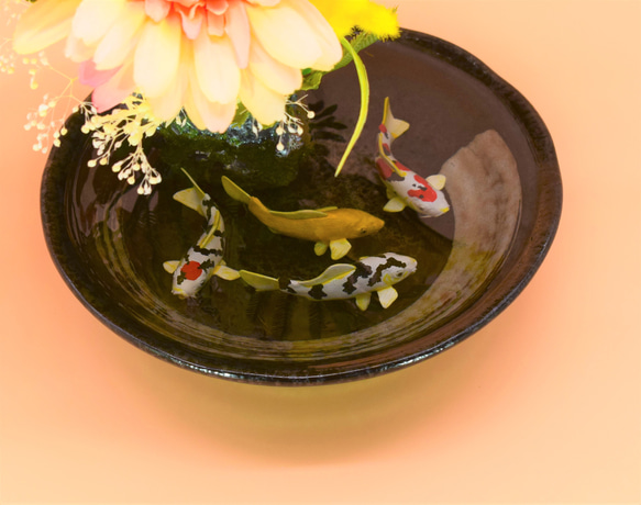 置物　水辺の風景　錦鯉　ガーベラ大　和雑貨　インテリア雑貨　エポキシ樹脂　アーティフィシャルフラワー 5枚目の画像