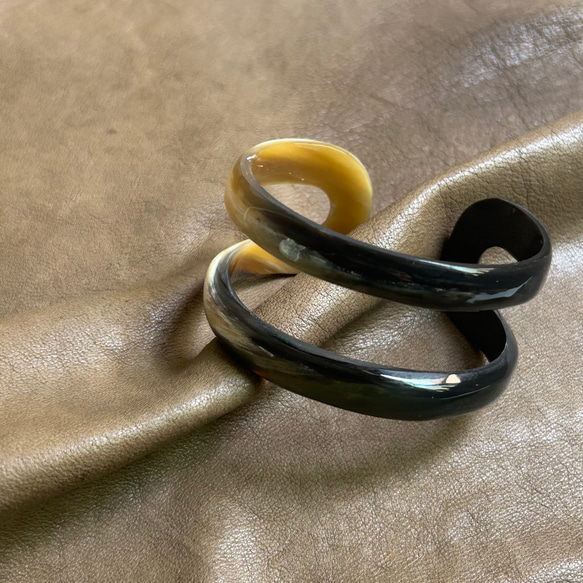 二重デザイン バッファローホーンバングル 水牛 天然素材