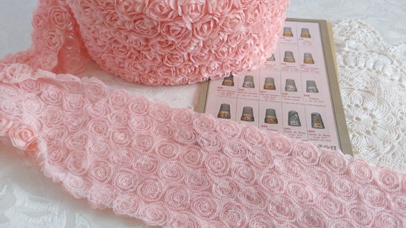人気商品『ふわふわナイロンシフォンで出来た　バラテープ　60㎜巾 ピンクオレンジカラー』～63㎝でカット済み～ 3枚目の画像