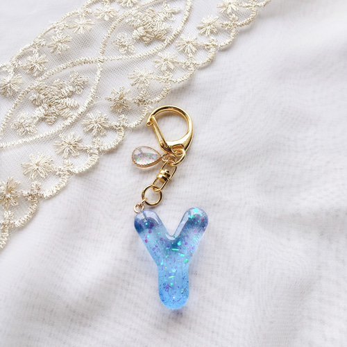 【すきま】ニュアンスカラー　レジン　イニシャルキーホルダー 9a23f797c89d3ff4bf8b004bdf866e