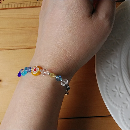 カラフルポップなガラスビーズブレスレット ブレスレット dogs 通販