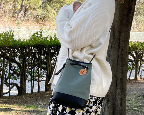 handmade 巾着などで使える布【NEW】 3. Round drawstring purse] There are book works and paper patterns