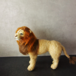 ライオン　ナルニア国物語　物語　野生動物　羊毛フェルト　ブライス　ドール 3枚目の画像