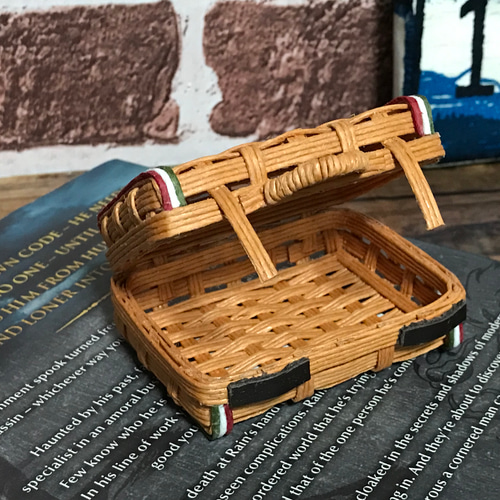 クラフトバンドのミニチュアトランク③ その他置物 ♪Hand-Made-Cafe