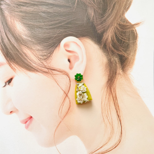 全2色 カラフルフラワー×インドリボン タッセルピアス/イヤリング 