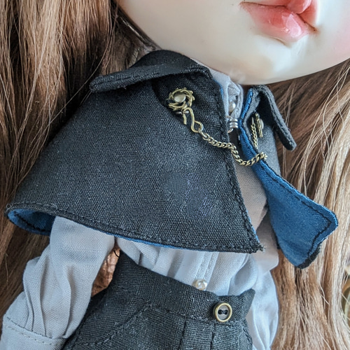 910※スチームパンク風・チェーン飾りの黒ケープ※ブライスアウト 