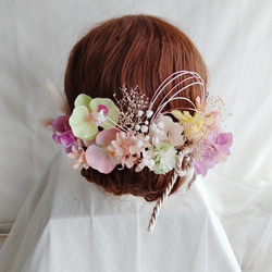 G4 ピンクと黄緑の胡蝶蘭が愛らしい髪飾り 七五三 結婚式 成人式 卒業