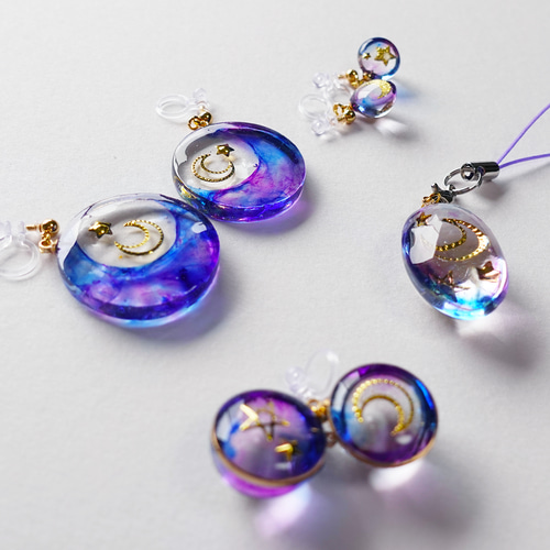 美しき宇宙｣ (大サイズ) 17【イヤリング・ピアス交換可】 透明感