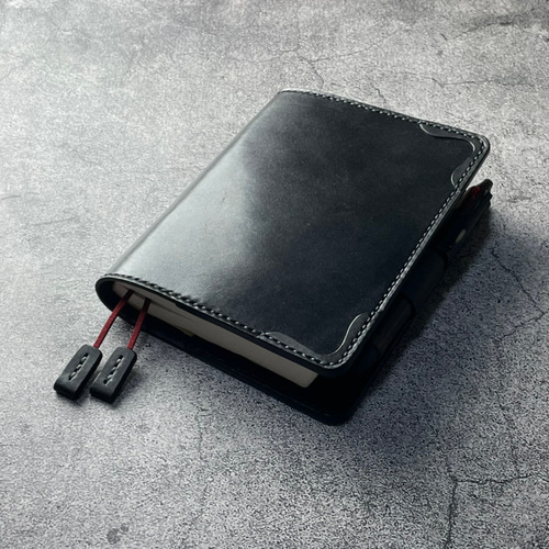 手縫】ほぼ日手帳A6用ブラック黒本革カバー（角飾り）2本しおり付き
