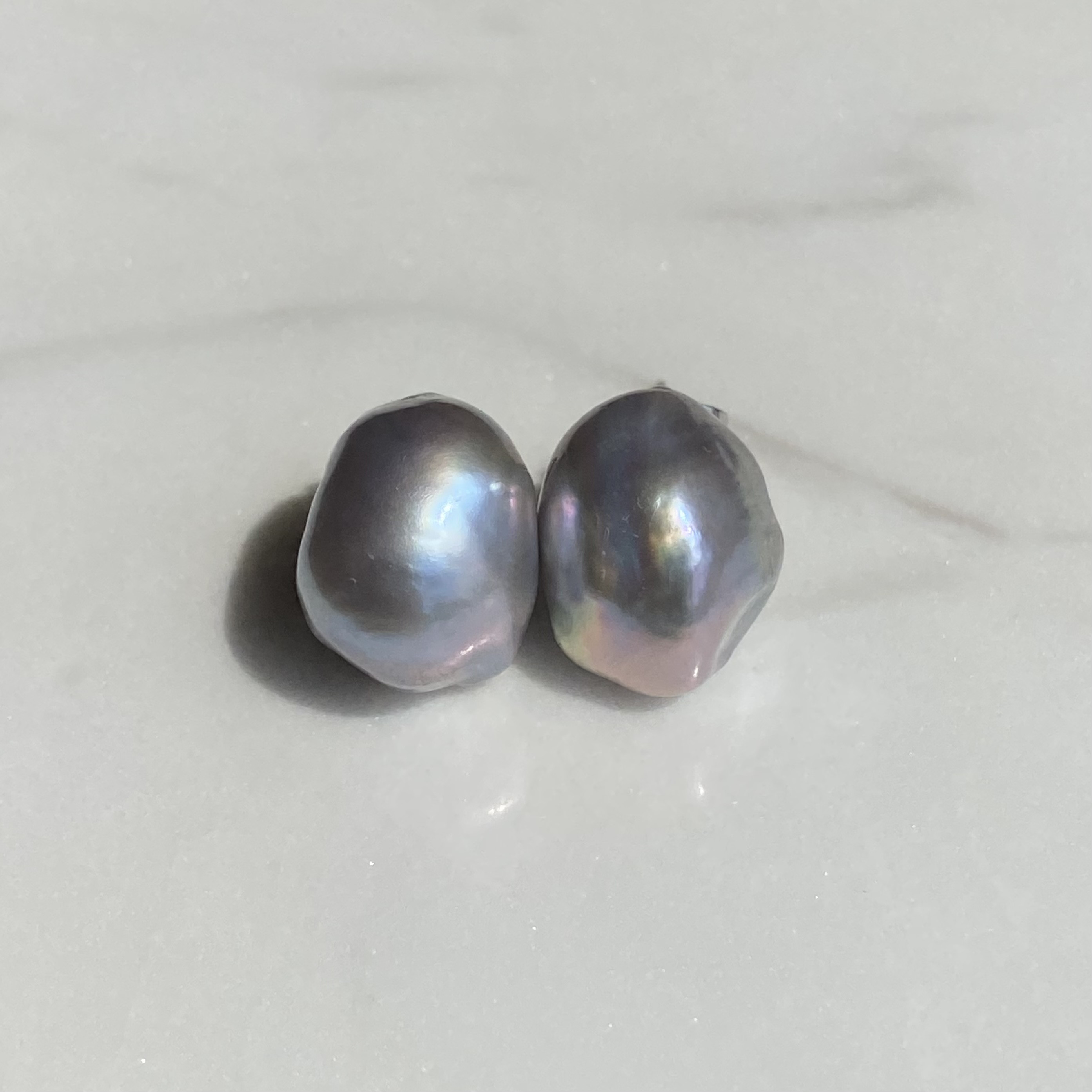 両耳用　大粒グレーバロックパール✨約14mm 一粒バロックシンプル淡水パールピアス/イヤリング変更可