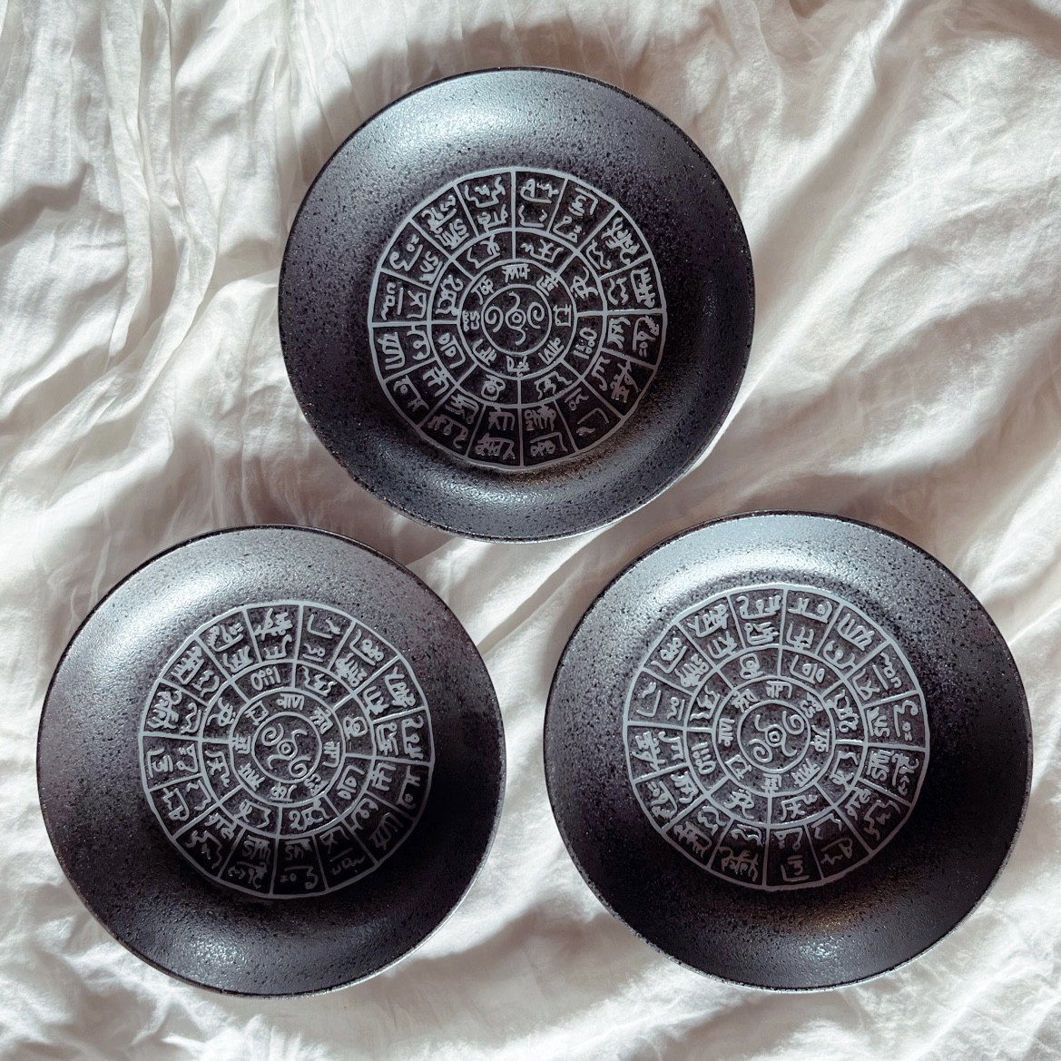 龍体文字フトマニ皿【黒三枚組】