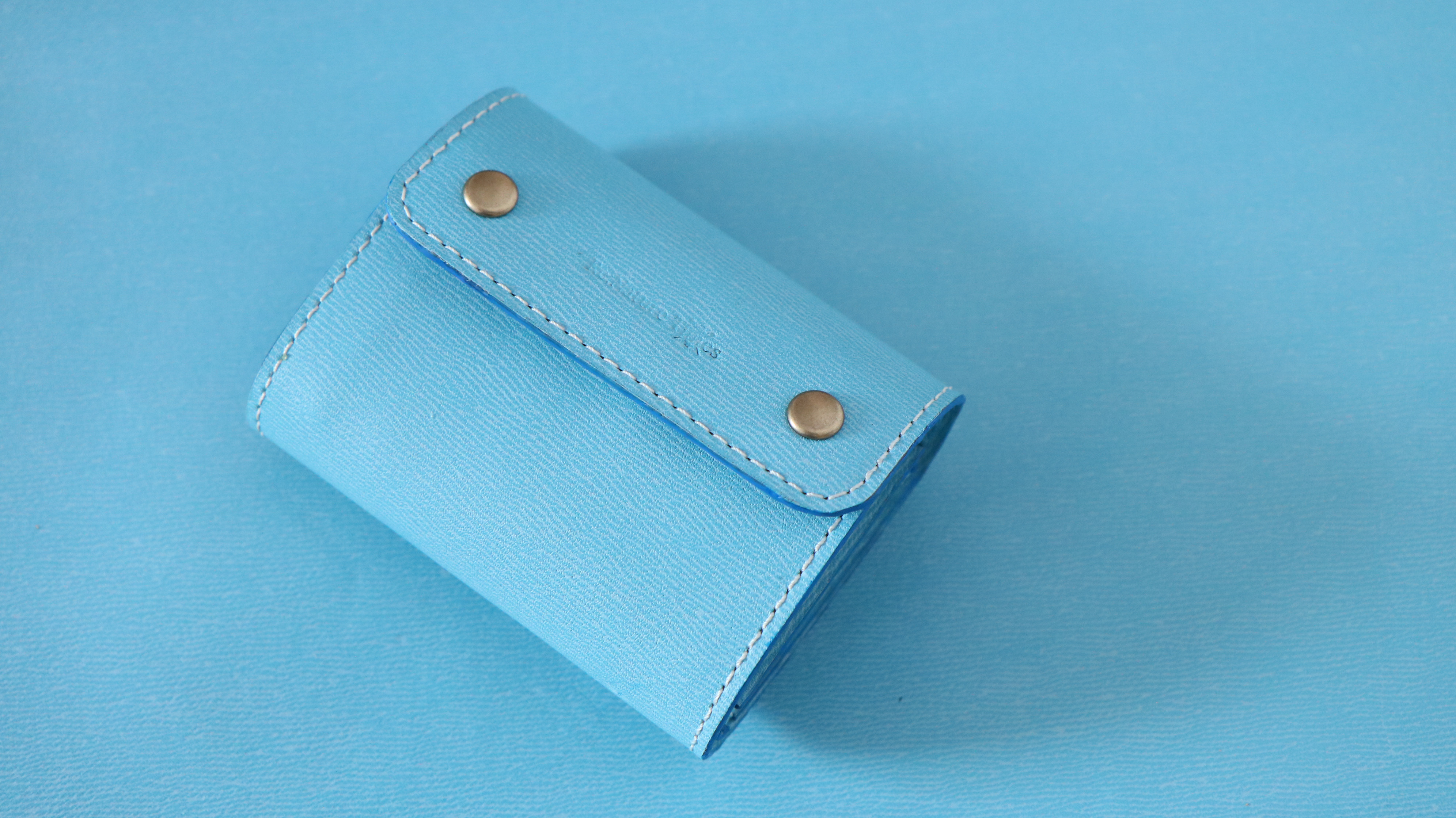 【本革の新しいコンパクト財布】wrap2.1 効率よく使える手のひらサイズのウォレット