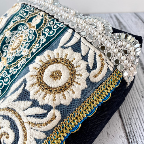 透け感のあるフォーマルなインド刺繍リボンのドレストートバッグ