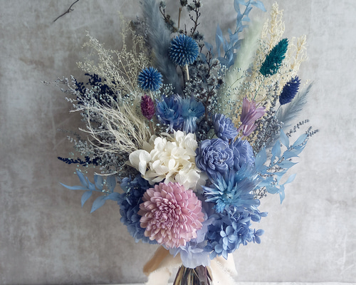 アンティークテイストなブルー スワッグ✿ブーケ　プリザーブドフラワー ⭐SALE⭐心安らぐ*✲ﾟ*クラシックブルーのスワッグ✿ブーケ