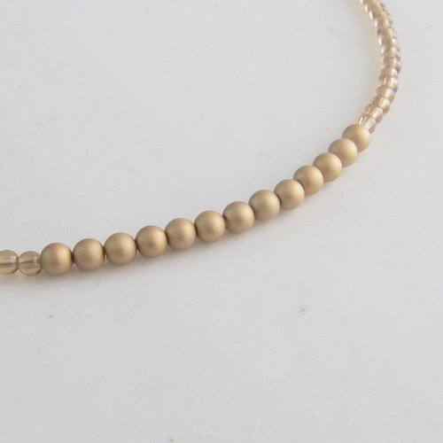 Pearl マットパールとガラスビーズのネックレス ゴールド 金