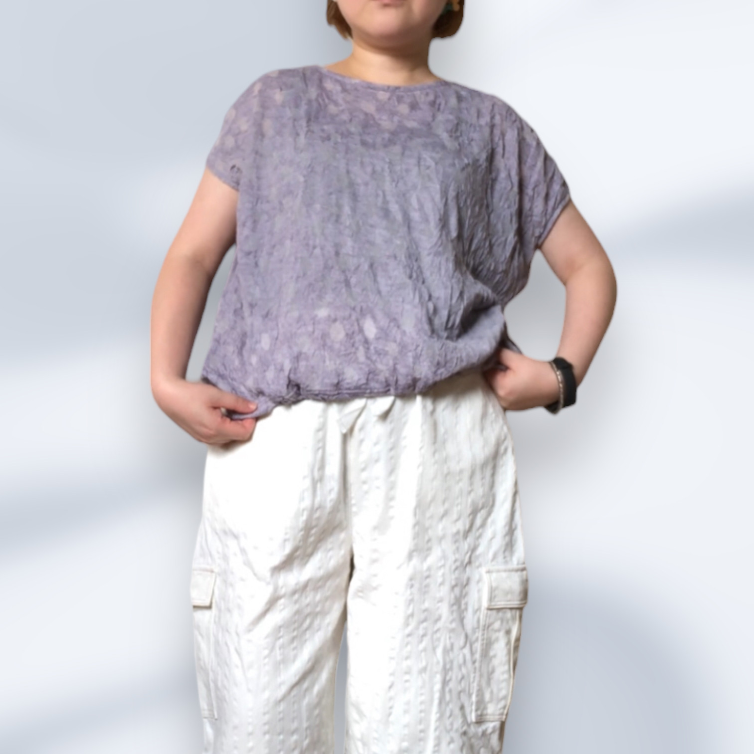 水玉パープルの尾州カットソー生地を使用したフレンチスリーブTシャツ