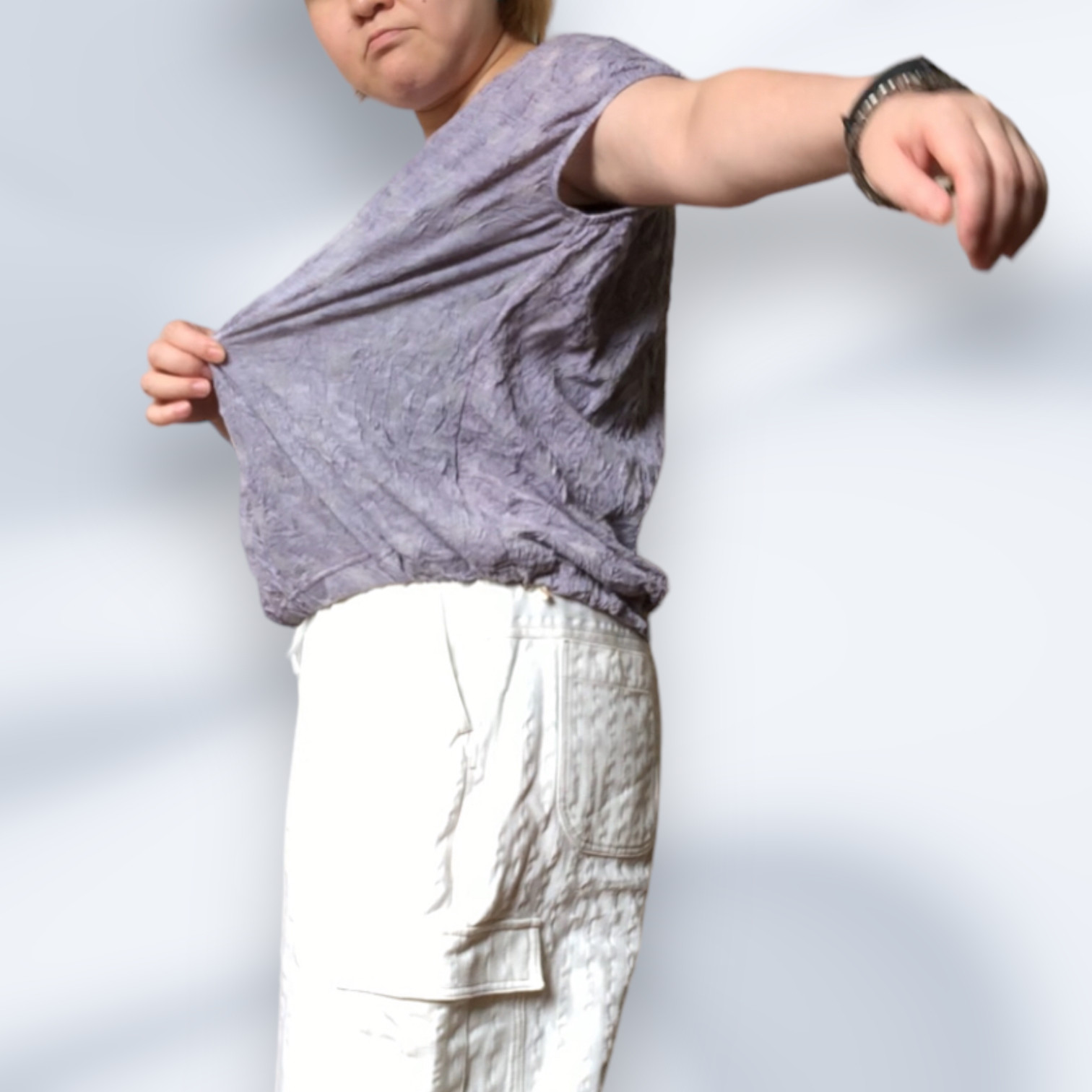 水玉パープルの尾州カットソー生地を使用したフレンチスリーブTシャツ