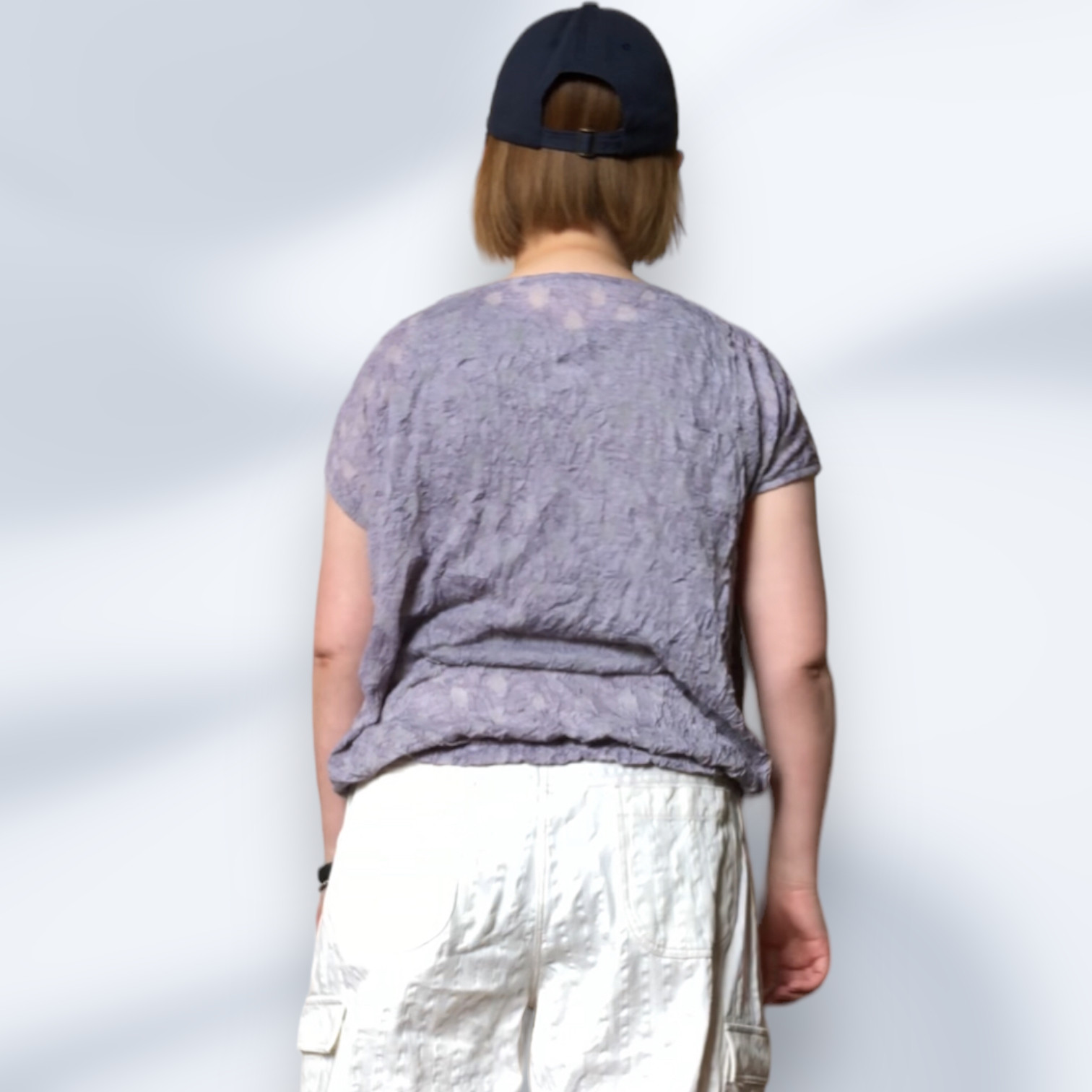 水玉パープルの尾州カットソー生地を使用したフレンチスリーブTシャツ