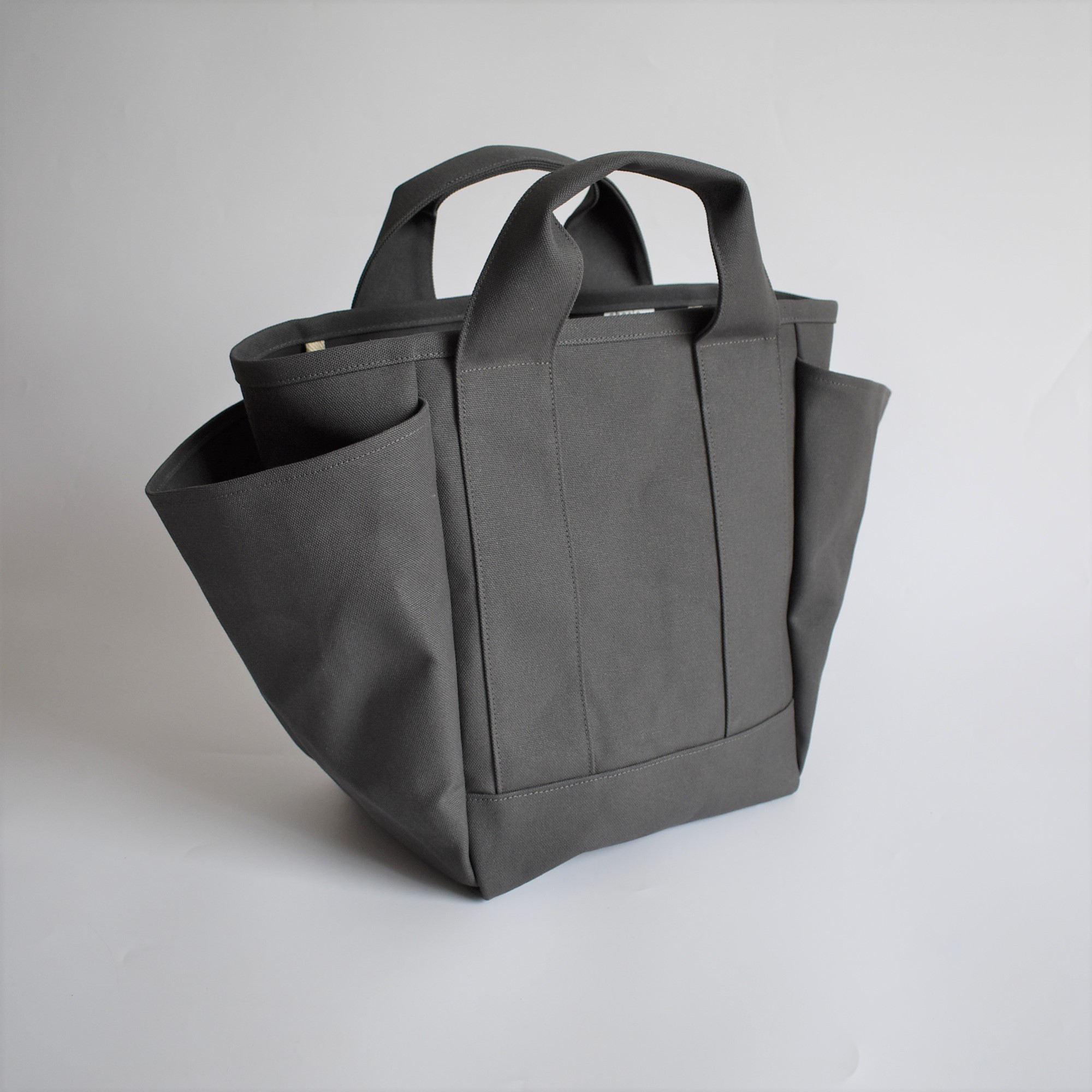 LOOK1 TOTE BAG(チャコール/グレー)帆布 トートバッグ キャンバス 大容量 マチ広め ポケット4