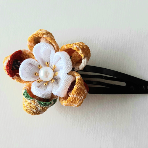 お花に願いを込めて♡パッチンピン 刺しゅうお花パッチンピン – unbirthday