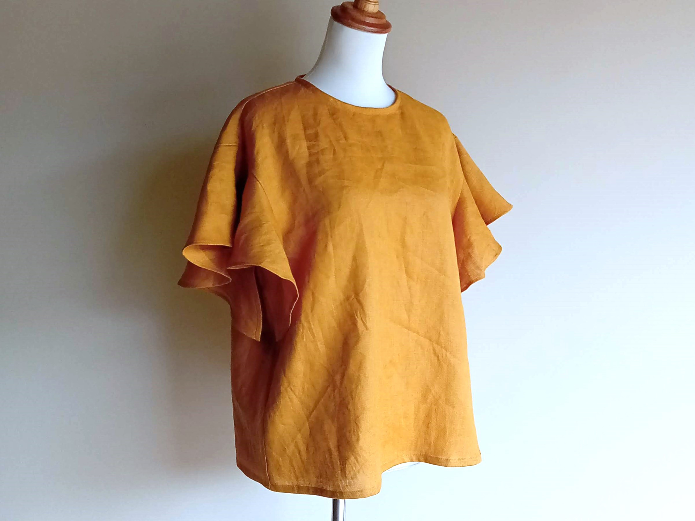 リネン◆ラッフル袖ブラウス◆マスタード◆S・Ｍ・Ｌ（中厚、リネン100％）