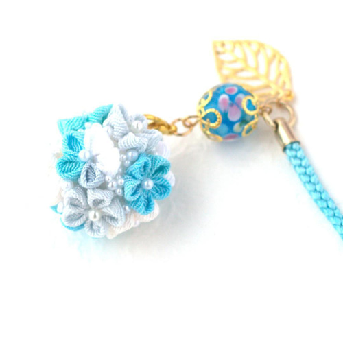 ❁つまみ細工ブーケ＆とんぼ玉根付けストラップ❁キーチャーム