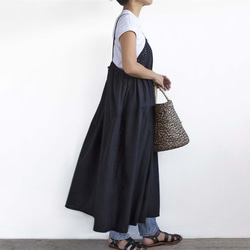 カットワークキャミソールワンピース（ブラック） 3枚目の画像