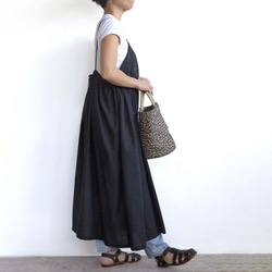 カットワークキャミソールワンピース（ブラック） 5枚目の画像