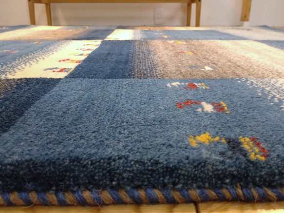 特価16％OFF】通年18℃のウール絨毯】ペルシャ  ギャッベ　リビング　196x143cm ブルー　グレー 9枚目の画像