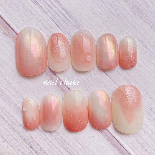 乙女色、桃しずく- ブライダルネイルとして仕立てた、桃色ミラーネイル