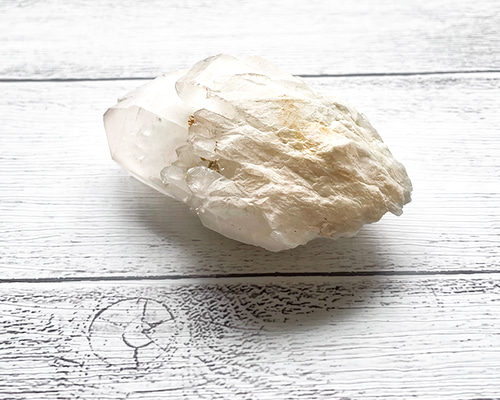 水晶　浄化効果 水晶クラスターの効果｜圧倒的な浄化力！高次元意識と繋がって潜在能力